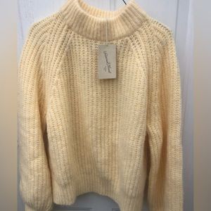 Universal Thread oversized sweater cream women’s M